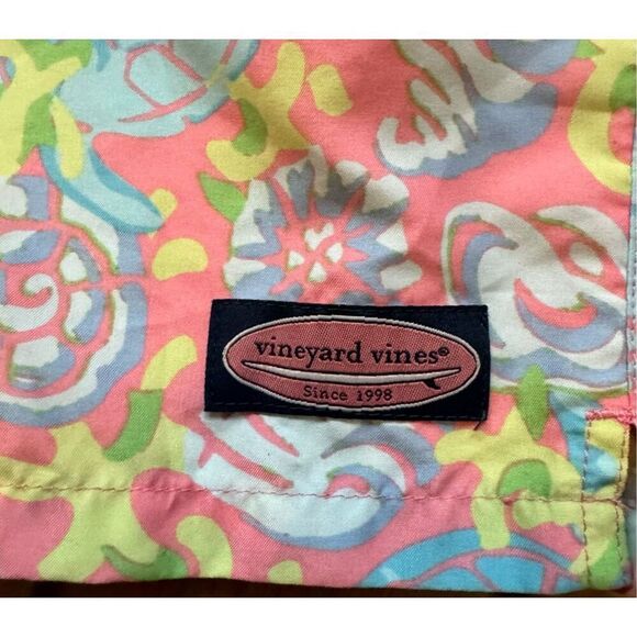 Vineyard Vines Mens 7" Chappy Swim Trunks Size M Turtles Shells Beach Shorts - Picture 5 of 6